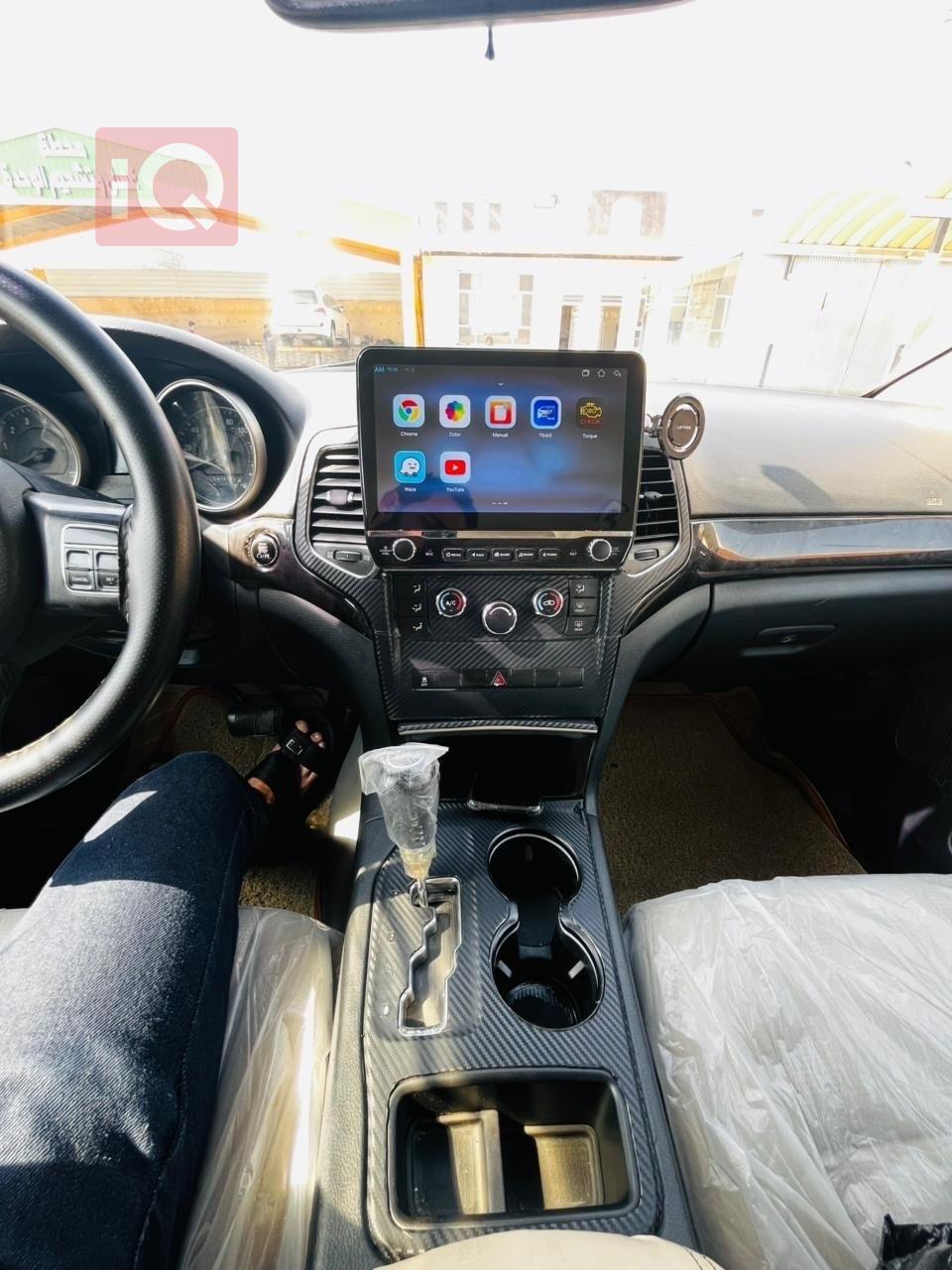 جیپ گراند شیرۆکی